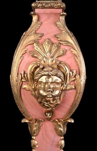 Fonderie Fumière & Co, Rococo pink marble lamp with gilded bronze masks, circa 1906-1926 Fonderie Fumière & Co, Rococo pink marble lamp with gilded bronze masks, circa 1906-1926-5