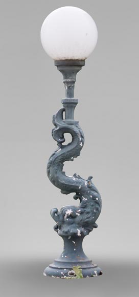 Dolphin-shaped floor lamp in cast iron Dolphin-shaped floor lamp in cast iron-0