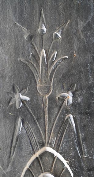 Greek style vase and its egyptian base, cast iron Greek style vase and its egyptian base, cast iron-12