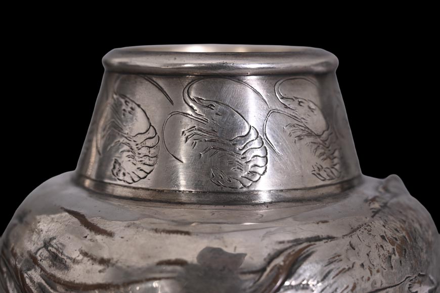 Ernest CARRIÈRE for CHRISTOFLE – Japonist Ovoid Vase “Seaweed and Fish” in Silvered Metal Ernest CARRIÈRE for CHRISTOFLE – Japonist Ovoid Vase “Seaweed and Fish” in Silvered Metal-2