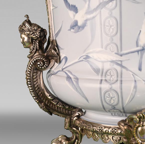 The Opaline vase, the magic of BACCARAT in the 19th century The Opaline vase, the magic of BACCARAT in the 19th century-4