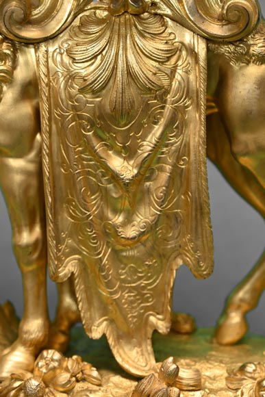 Rococo-style dromedary clock-9