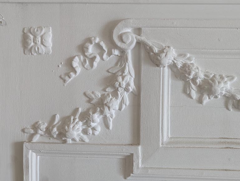 Napoleon III style trumeau decorated with a garland of flowers Napoleon III style trumeau decorated with a garland of flowers-3