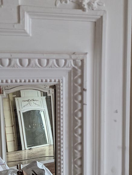 Napoleon III style trumeau decorated with a garland of flowers Napoleon III style trumeau decorated with a garland of flowers-4