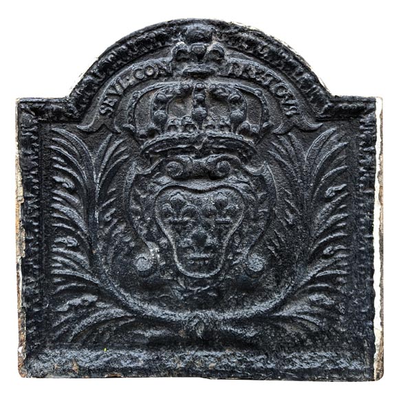 Fireback with the coat of arms of France and the motto Fireback with the coat of arms of France and the motto