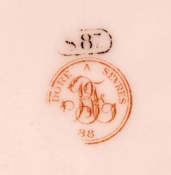 Persian vases from the Manufacture de SÈVRES, a historic model Persian vases from the Manufacture de SÈVRES, a historic model-8