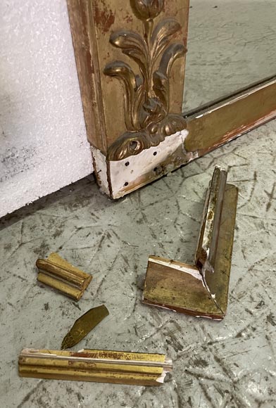 Napoleon III style gilded trumeau with pilasters and flower garlands Napoleon III style gilded trumeau with pilasters and flower garlands-9