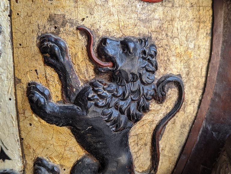 Mantel with Vansittart and Crosbie coat of arms Mantel with Vansittart and Crosbie coat of arms-9