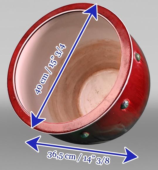 Taxil DOAT for the SÈVRES Manufacture, Oxblood Red Glazed Porcelain Jardinière, 1907 Taxil DOAT for the SÈVRES Manufacture, Oxblood Red Glazed Porcelain Jardinière, 1907-9