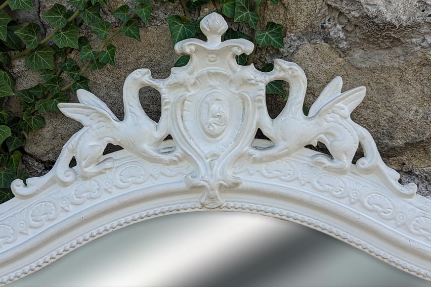 Napoleon III-style trumeau with coat of arms and winged creatures Napoleon III-style trumeau with coat of arms and winged creatures-1