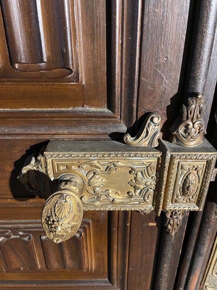 Oak double door with napkin fold decoration Oak double door with napkin fold decoration-5