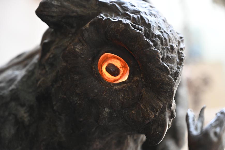 Anonymous, Bronze statue of a Eurasian eagle-owl clutching a snake, late 19th-early 20th century-6