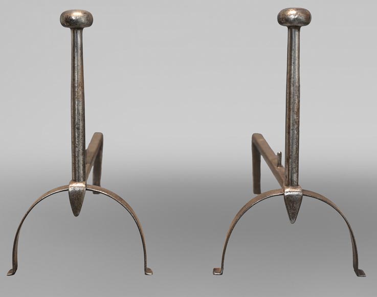 Pair of high andirons with arched feet Pair of high andirons with arched feet-0