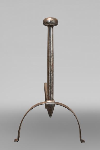 Pair of high andirons with arched feet Pair of high andirons with arched feet-2