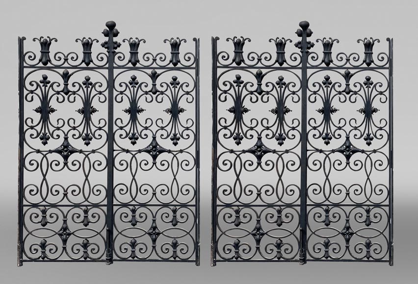Napoleon III-style wrought iron double gate, 19th century Napoleon III-style wrought iron double gate, 19th century-0