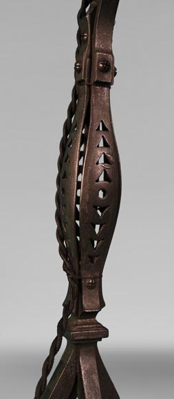 DAUM, Émile ROBERT (attributed to), Lamp in delicately openwork wrought iron and glass, circa 1900 DAUM, Émile ROBERT (attributed to), Lamp in delicately openwork wrought iron and glass, circa 1900-8