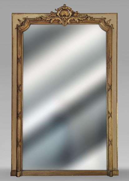 Napoleon III-style gilded trumeau with openwork shells Napoleon III-style gilded trumeau with openwork shells-0