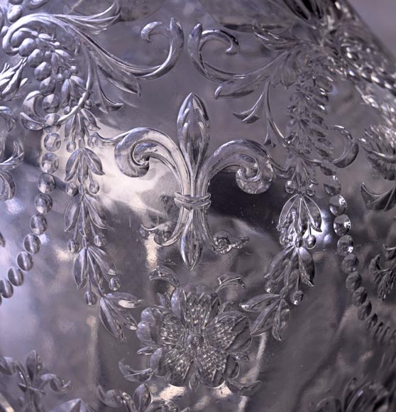 Pair of Engraved Crystal Wine Decanters, Cristallerie de Saint-Louis-9