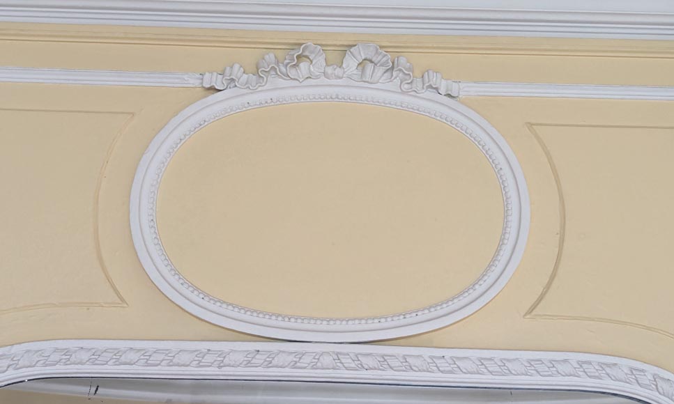 Louis XVI style trumeau adorned with a medallion topped with a ribbon Louis XVI style trumeau adorned with a medallion topped with a ribbon-1