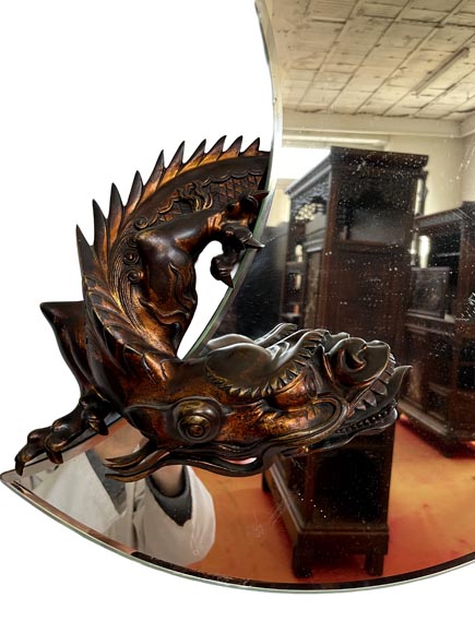 Gabriel Viardot (attributed to), Japanese-style mirror in the shape of a crescent moon adorned with bronze dragons Gabriel Viardot (attributed to), Japanese-style mirror in the shape of a crescent moon adorned with bronze dragons-1