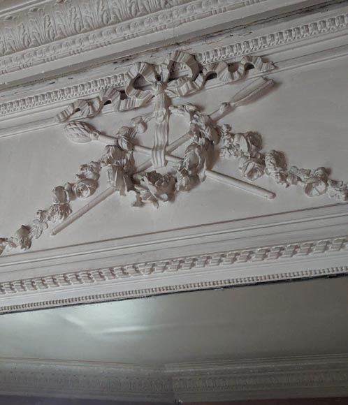 Small Louis XVI style trumeau with rose wreath Small Louis XVI style trumeau with rose wreath-2