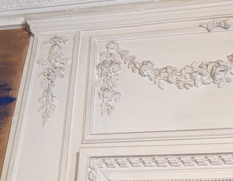 Louis XVI style trumeau decorated with a garland of flowers Louis XVI style trumeau decorated with a garland of flowers-3