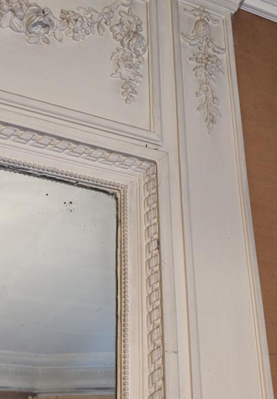 Louis XVI style trumeau decorated with a garland of flowers Louis XVI style trumeau decorated with a garland of flowers-4