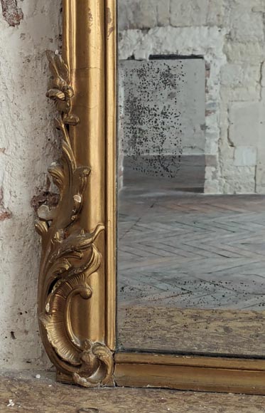 Napoleon style trumeau decorated with a bouquet of flowers, painted Napoleon style trumeau decorated with a bouquet of flowers, painted-5