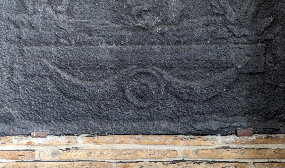 Small Louis XV style fireback with horseman Small Louis XV style fireback with horseman-4