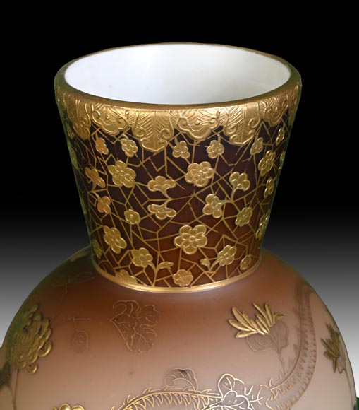 Jules Barbe for Thomas Webb (attributed to), Japanese-style Vase with Dragons, late 19th Century Jules Barbe for Thomas Webb (attributed to), Japanese-style Vase with Dragons, late 19th Century -3