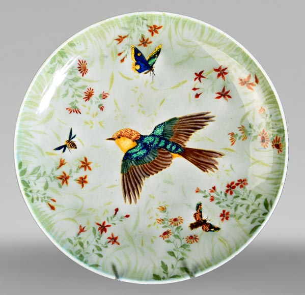Théodore DECK, Dish decorated with iridescent bird and insects, circa 1880-1900 Théodore DECK, Dish decorated with iridescent bird and insects, circa 1880-1900-0