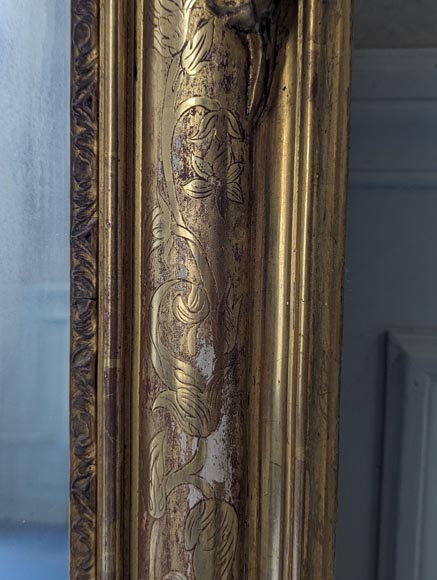 Napoleon III style gilded trumeau with richly decorated palmette motif Napoleon III style gilded trumeau with richly decorated palmette motif-4