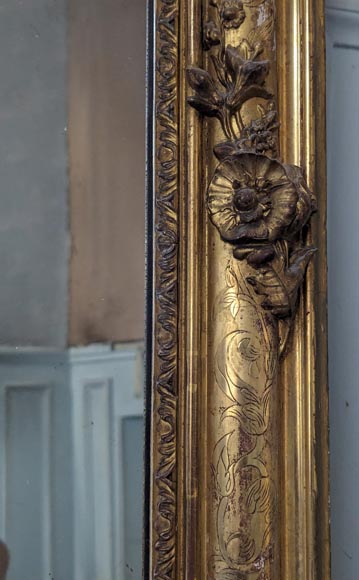 Napoleon III style gilded trumeau with richly decorated palmette motif Napoleon III style gilded trumeau with richly decorated palmette motif-5