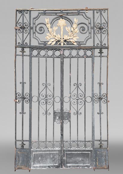 Pair of double-leaf gates in cast iron, with its frame Pair of double-leaf gates in cast iron, with its frame-0
