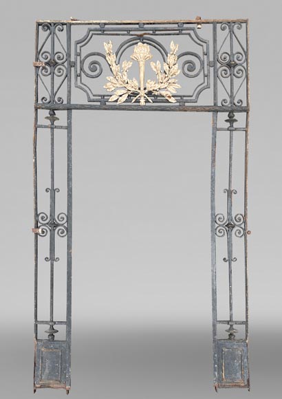 Pair of double-leaf gates in cast iron, with its frame Pair of double-leaf gates in cast iron, with its frame-1