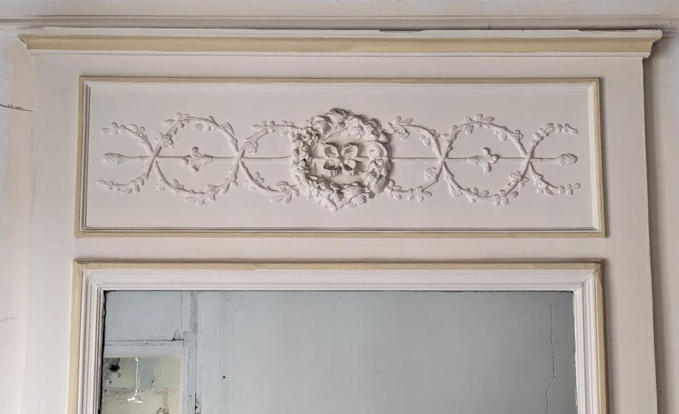 Louis XVI style trumeau with small wreath of flowers Louis XVI style trumeau with small wreath of flowers-1