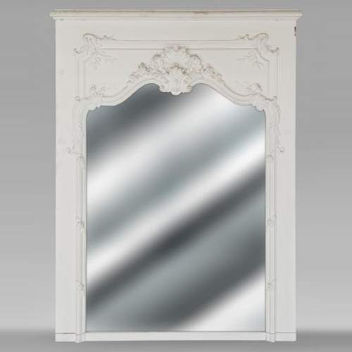 Louis XV style trumeau decorated with a beautiful shell