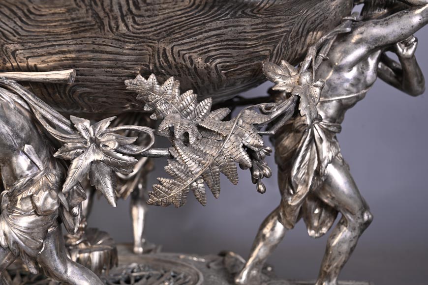 CAILAR, BAYARD & CIE – Table centerpiece featuring Native Americans-13