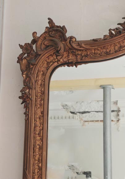 Louis XV-style trumeau with openwork shells, painted Louis XV-style trumeau with openwork shells, painted-2