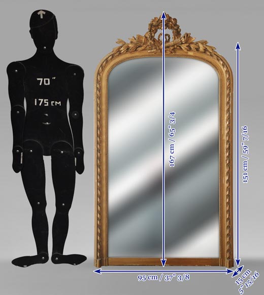 Louis XVI style gilded trumeau with rounded top decorated with an openwork wreath of flowers Louis XVI style gilded trumeau with rounded top decorated with an openwork wreath of flowers-5