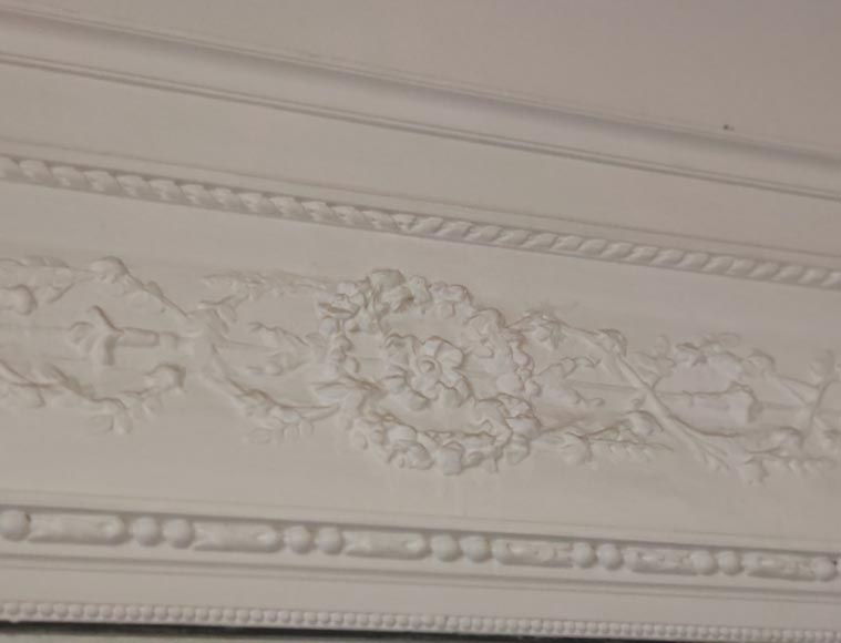 Louis XVI style trumeau decorated with a wreath of flowers Louis XVI style trumeau decorated with a wreath of flowers-2