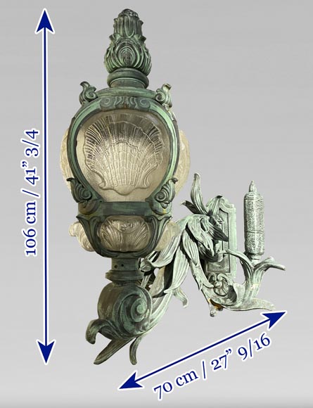 4 cast iron wall lights, based on models from the Pont Alexandre III 4 cast iron wall lights, based on models from the Pont Alexandre III-8