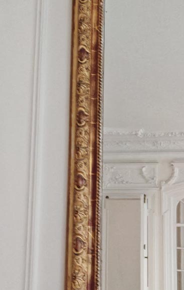 Large Regence style gilded trumeau adorned with an openwork shell Large Regence style gilded trumeau adorned with an openwork shell-5