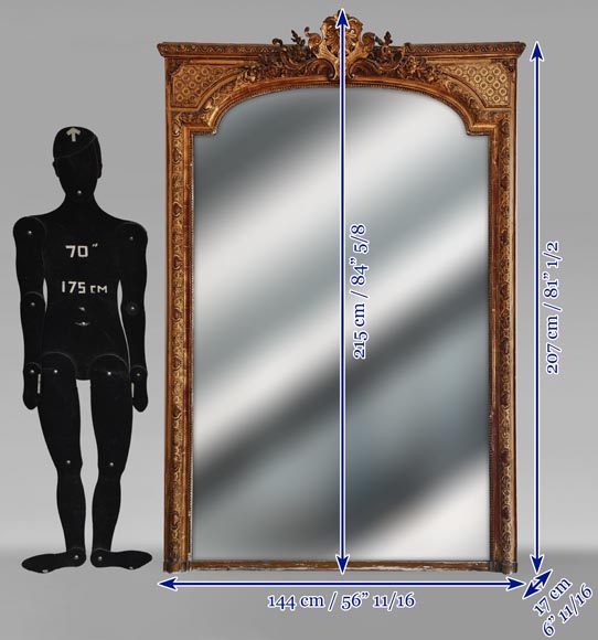 Large Regence style gilded trumeau adorned with an openwork shell Large Regence style gilded trumeau adorned with an openwork shell-9