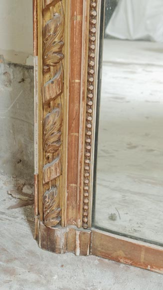 Louis XVI style gilded trumeau with scrolled acanthus leaf motifs Louis XVI style gilded trumeau with scrolled acanthus leaf motifs-3