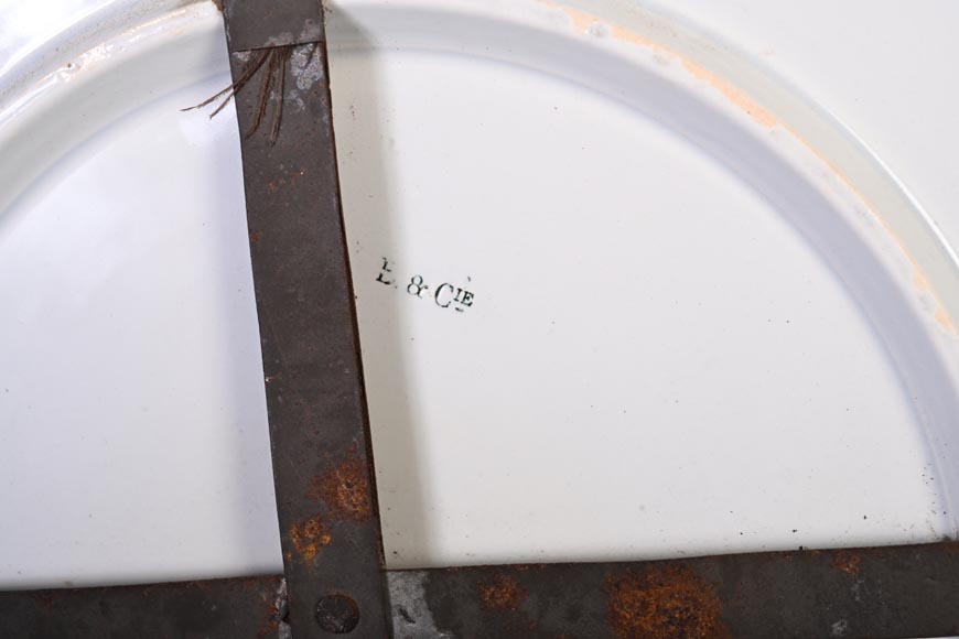 BALLEROY & Co. (porcelain), Joseph Albert PONSIN (painter), Pair of Decorative Plates Adorned with Portraits of an Assyrian Man and Woman, 1876? BALLEROY & Co. (porcelain), Joseph Albert PONSIN (painter), Pair of Decorative Plates Adorned with Portraits of an Assyrian Man and Woman, 1876?-10