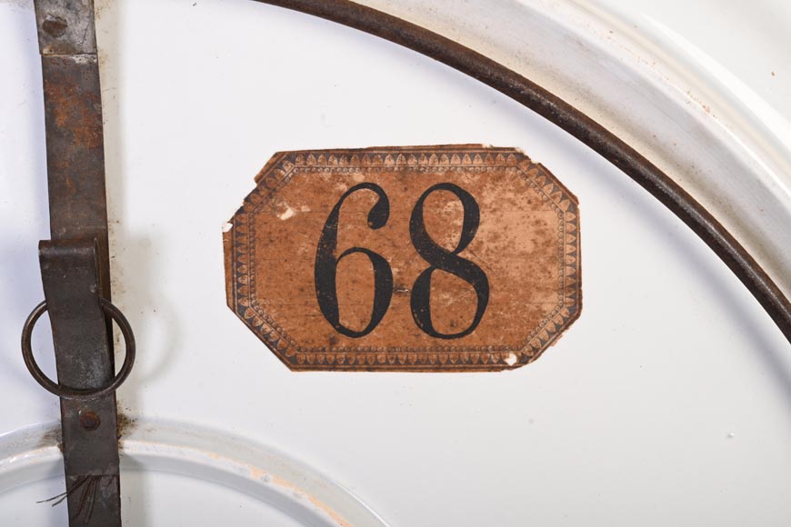 BALLEROY & Co. (porcelain), Joseph Albert PONSIN (painter), Pair of Decorative Plates Adorned with Portraits of an Assyrian Man and Woman, 1876? BALLEROY & Co. (porcelain), Joseph Albert PONSIN (painter), Pair of Decorative Plates Adorned with Portraits of an Assyrian Man and Woman, 1876?-11