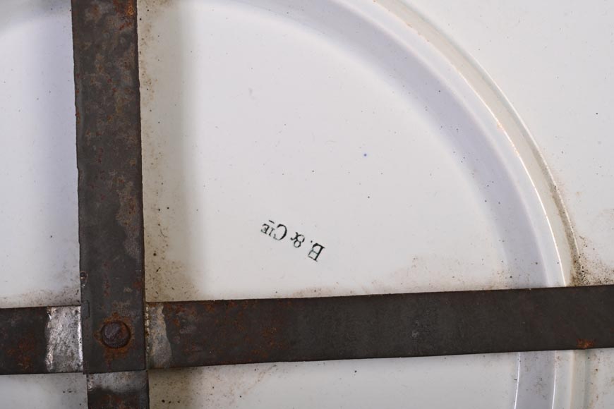 BALLEROY & Co. (porcelain), Joseph Albert PONSIN (painter), Pair of Decorative Plates Adorned with Portraits of an Assyrian Man and Woman, 1876? BALLEROY & Co. (porcelain), Joseph Albert PONSIN (painter), Pair of Decorative Plates Adorned with Portraits of an Assyrian Man and Woman, 1876?-23