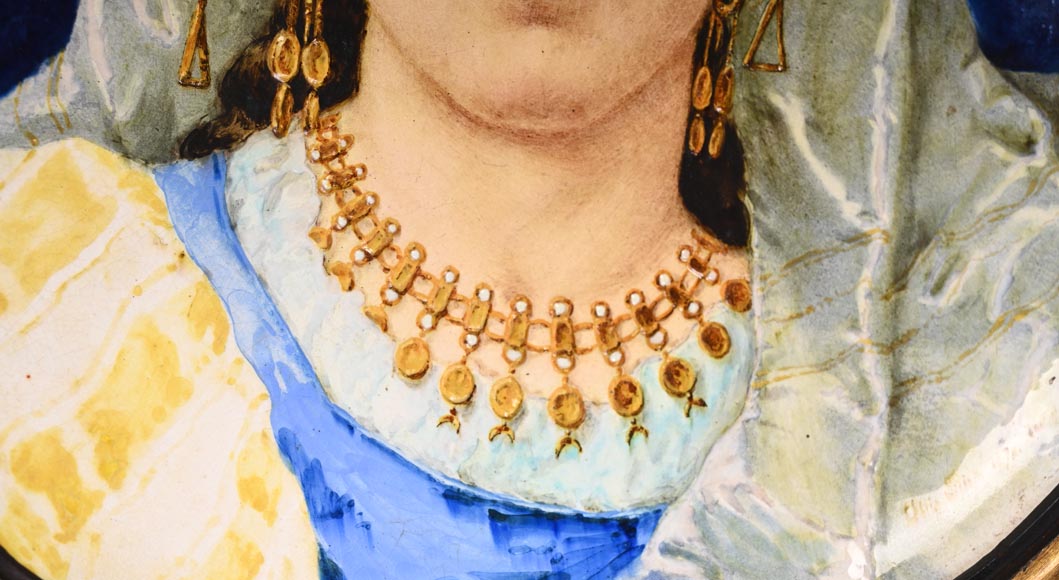 B&Cie (porcelain), Charles POYARD (stamper), Félix FLICK (painter), Ornamental Dish With Portrait of a Berber Woman in its Wooden Frame, 1878 B&Cie (porcelain), Charles POYARD (stamper), Félix FLICK (painter), Ornamental Dish With Portrait of a Berber Woman in its Wooden Frame, 1878-4