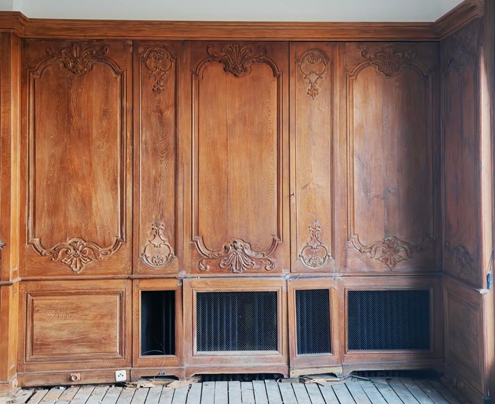 Louis XV Style Carved Oak Boiserie with Antique Elements Louis XV Style Carved Oak Boiserie with Antique Elements-6